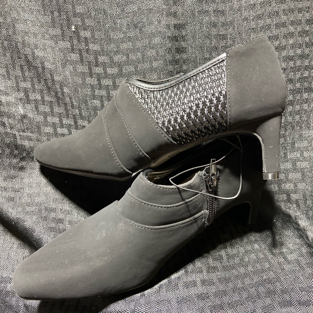 Andiamo Chic Black Women's Heels NWT